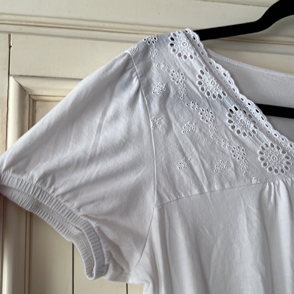 White Embroidered J. Crew Top - Picture 3 of 6